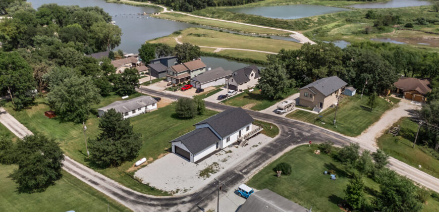 8479 Lakeshore Drive, Dexter, Iowa 50070