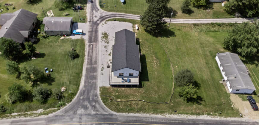 8479 Lakeshore Drive, Dexter, Iowa 50070
