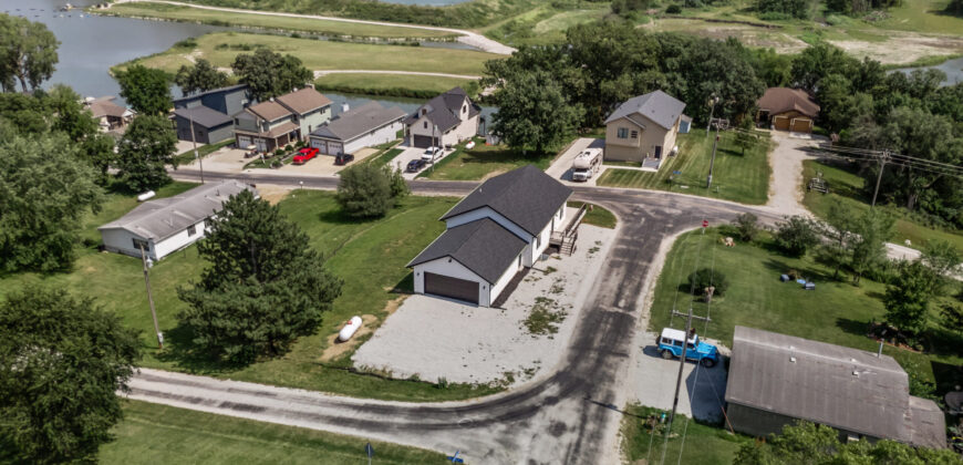 8479 Lakeshore Drive, Dexter, Iowa 50070