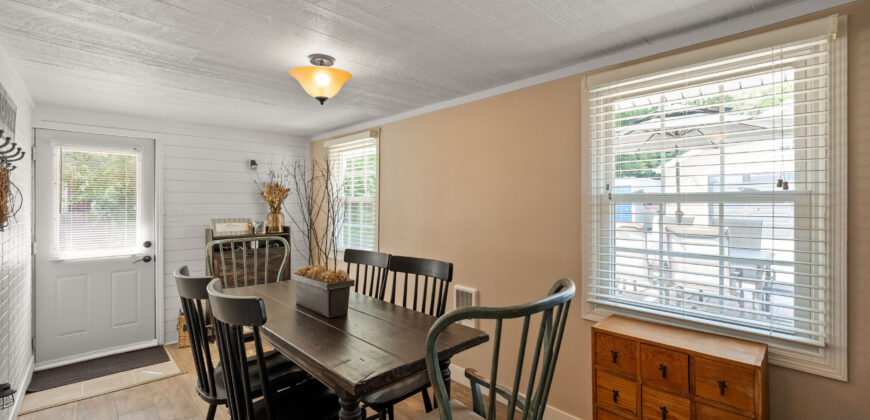 1207 Emma Avenue, Des Moines, Iowa 50315