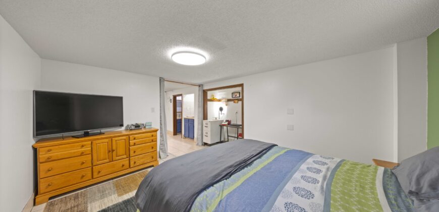 712 NE 4th St, Grimes, IA 50111