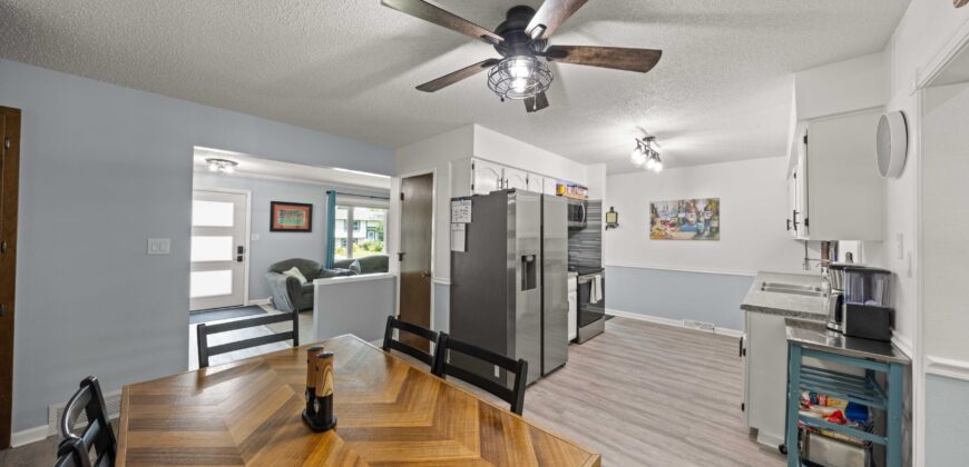 712 NE 4th St, Grimes, IA 50111